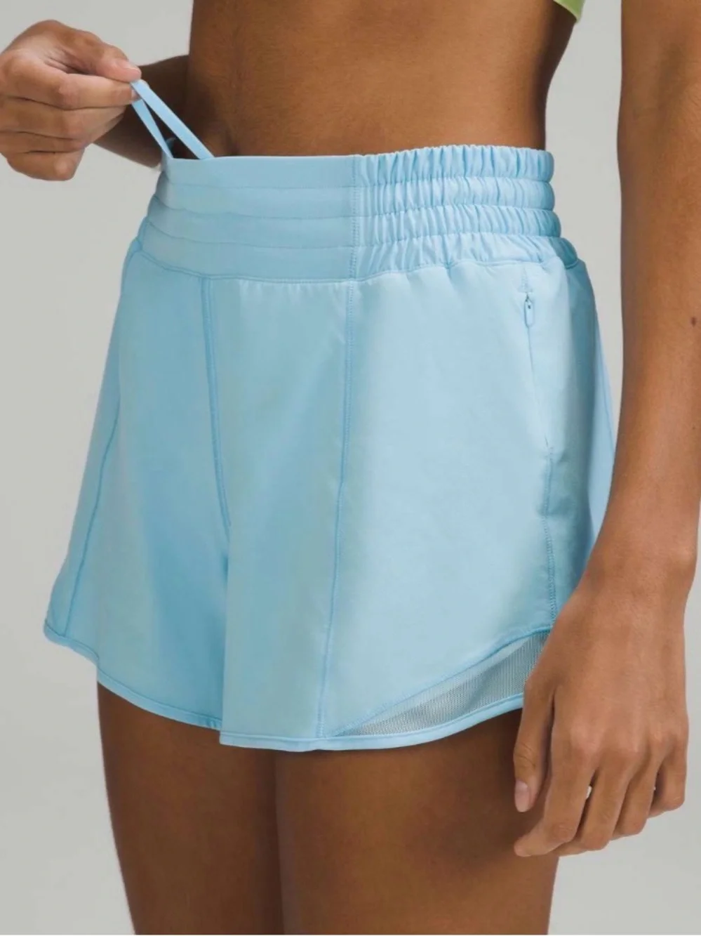 Lululemon Hotty Hot High-Rise Lined 4” Short in Blue Chill in Size 6